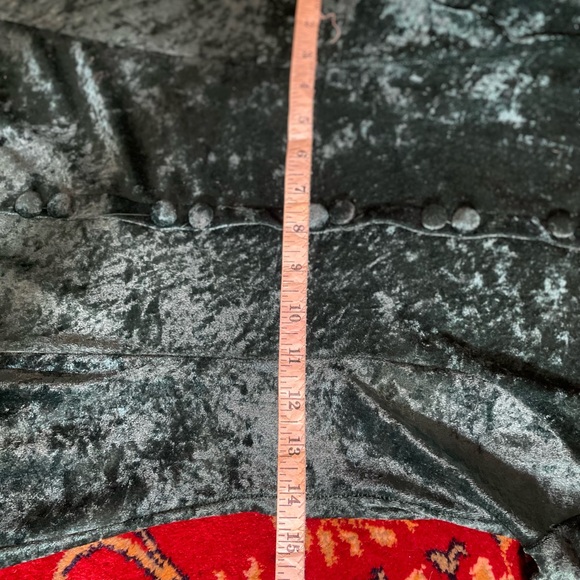 La Fête Emerald Velvet Dress - Picture 9 of 11